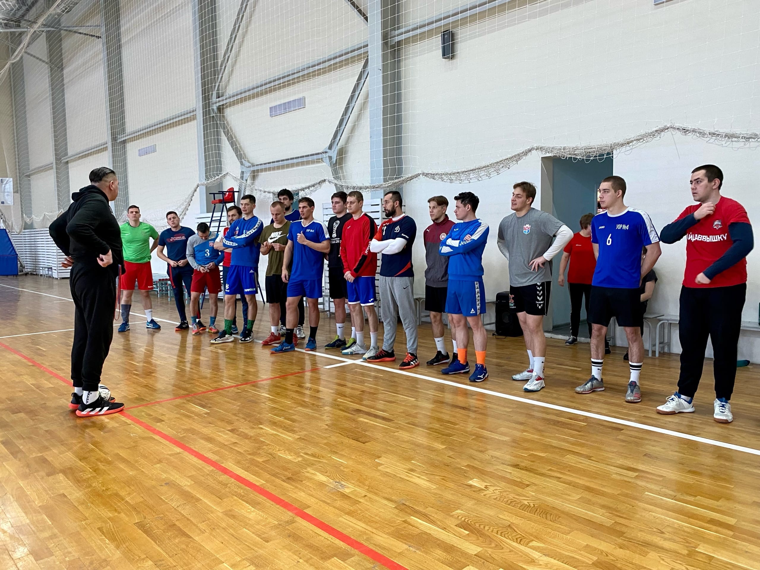 Вышли после новогодних праздников и начали готовится.